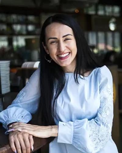 malina platon a romanian tech advisor shares her journey of growing global tech businesses and setting up a regional headquarters in singapore 400x500 profile