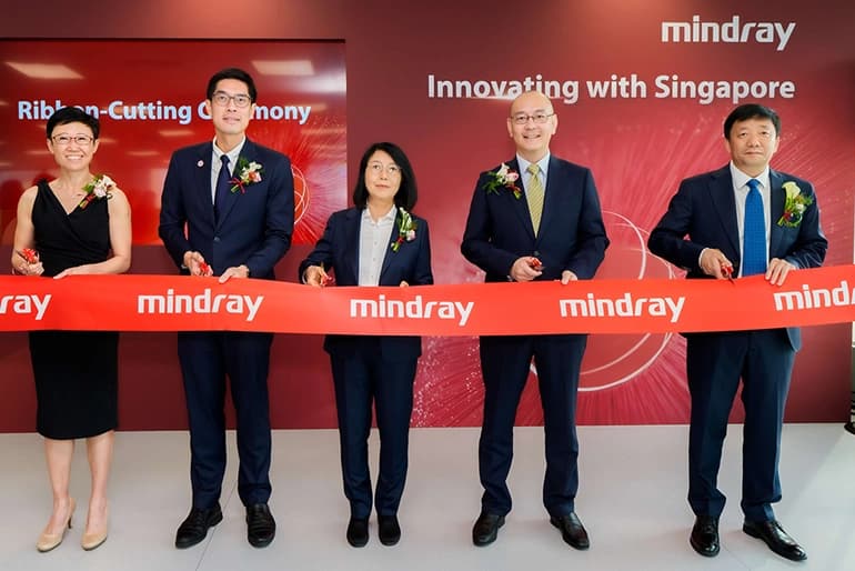 770x514 Mindray distinguished guests officiate the ribbon cutting ceremony
