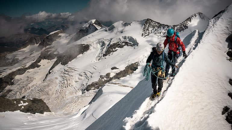 Following in her family’s footsteps: Katharina Ueltschi overcame icy terrains and successfully conquered Piz Bernina, just like her mother and grandmother did.