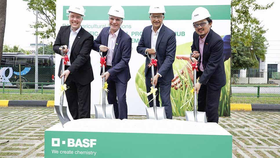 966x544 basf