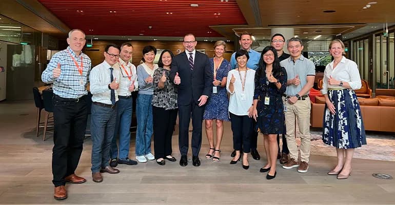 build your a team and seize global opportunities content 3 mike crichton