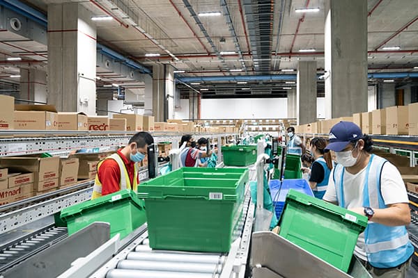 Warehouse 600x400