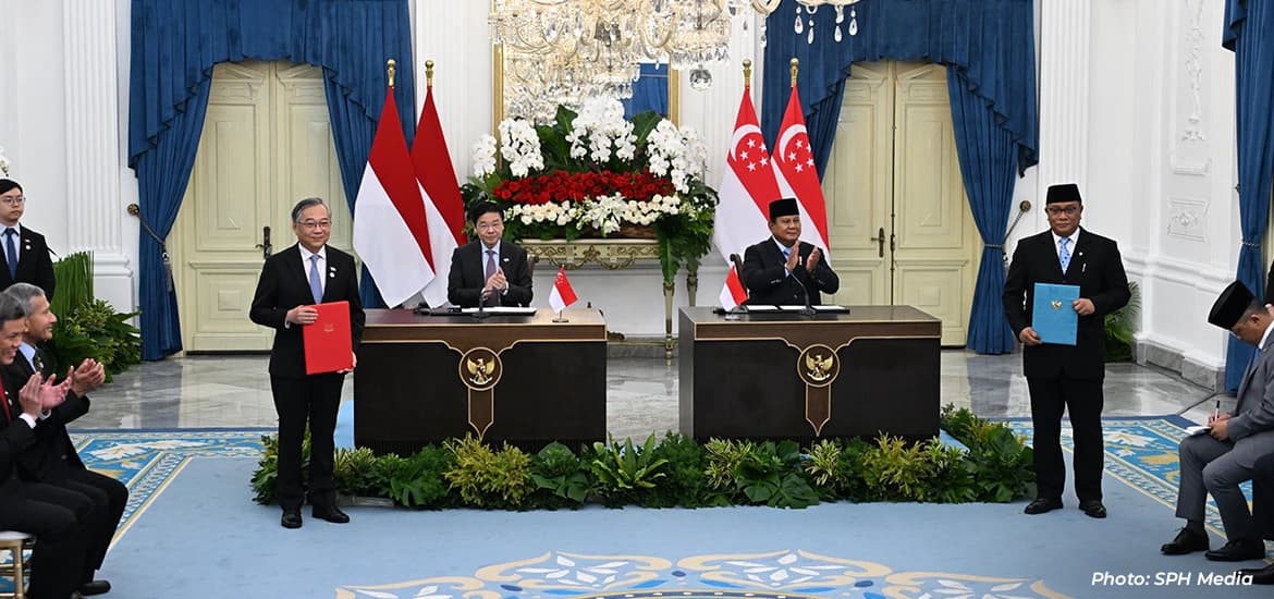 Prime Minister Lawrence Wong and Indonesian President Prabowo Subianto at the signing of a memorandum of understanding by Deputy Prime Minister and Minister for Trade and Industry Gan Kim Yong (left) and Indonesia’s Minister of Environment and head of the Environmental Control Agency, Mohammad Jumhur Hidayat.