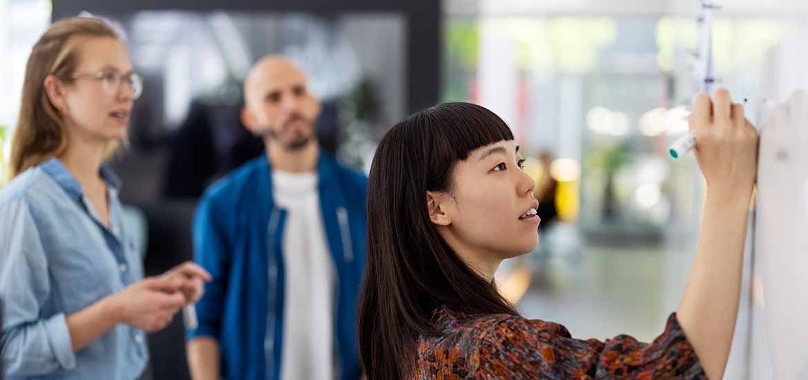 5 things you need to know when developing a multi-market CX strategy in Asia masthead
