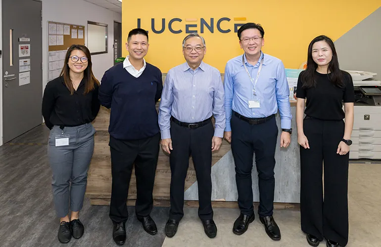 From left to right: Jess Vo (Head of Business Operations, Lucence), Jeremy, Deputy Prime Minister Gan Kim Yong, Dr Min-Han Tan (CEO, Lucence), and Dr Michelle Pek (CTO, Lucence).