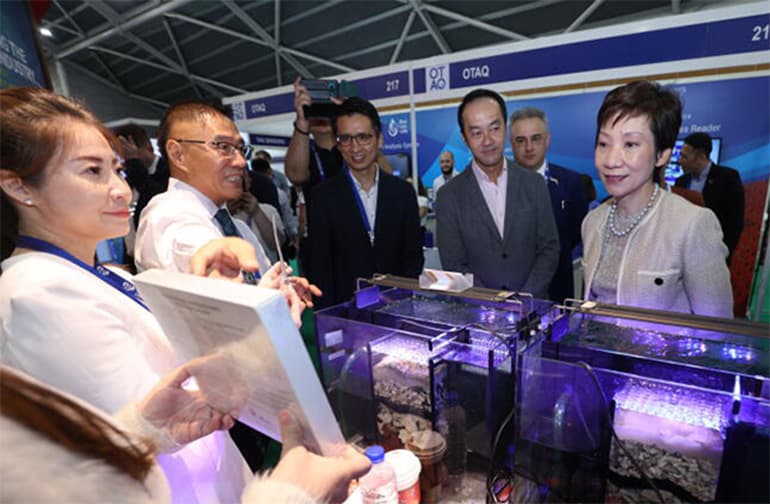Minister for Sustainability and the Environment Grace Fu (far right) visiting the World Aquaculture Singapore conference. Image courtesy of SPH Media. 