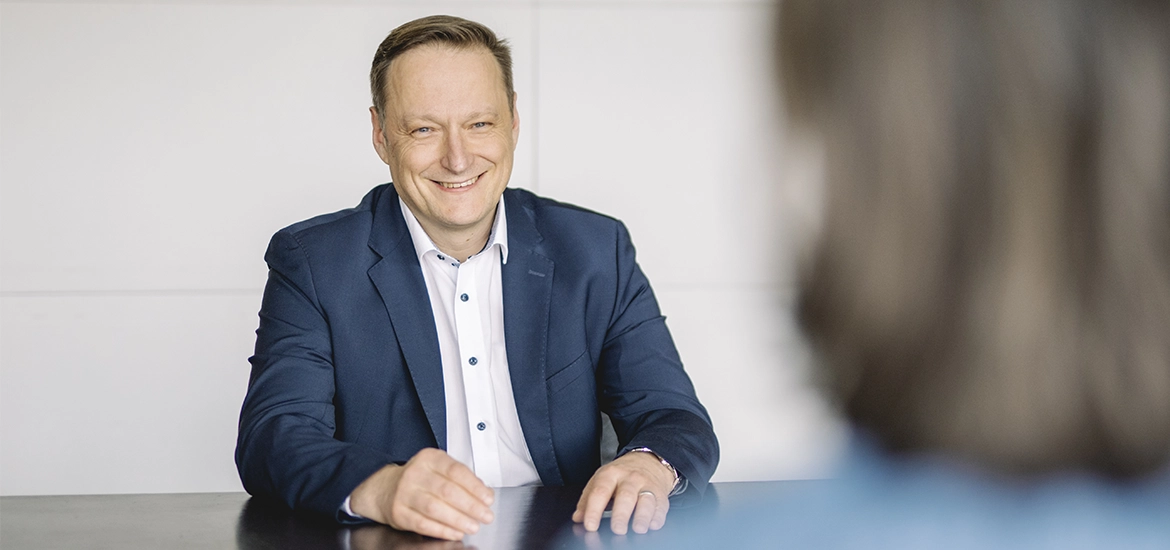 Prof. Dr. Stefan Palzer