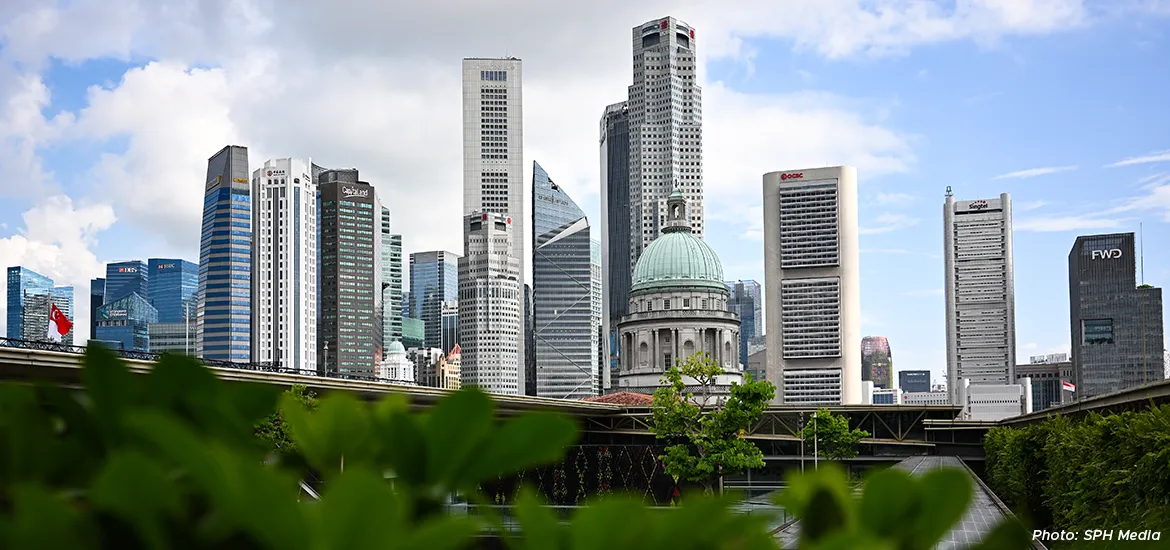 Singapore signs a carbon credit pact with Vietnam, expanding its regional market for high-quality offsets and advancing climate cooperation in Southeast Asia.