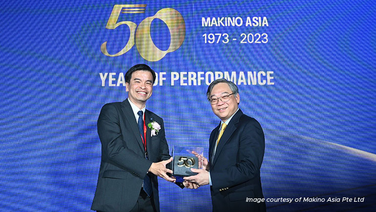 Above, from left: Makino Asia’s CEO, Neo Eng Chong, and Minister for Trade and Industry, Gan Kim Yong. Photo: Makino Asia Pte Ltd