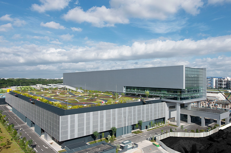 Shimano Singapore started out with a single plant, located at the Jurong Industrial Estate, in 1973, and through the years leveraged Singapore’s skilled talent pool to transform itself into a full-fledged manufacturing plant with design, engineering and manufacturing capabilities (Above). The Shimano Singapore sales office, established in 1996, continues to enable the company to serve its Southeast Asian customers with efficiency. Photo: Shimano Singapore.