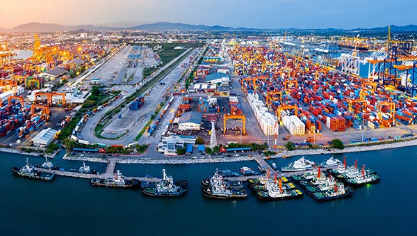 Resilient supply chains image
