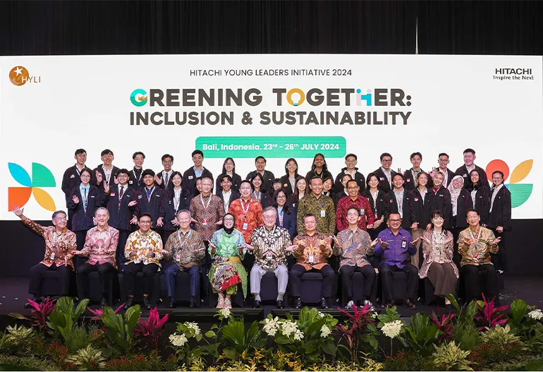 Group photo of participants and leaders at the Hitachi Young Leaders Initiative 2024 event in Bali, themed “Greening Together: Inclusion & Sustainability.”
